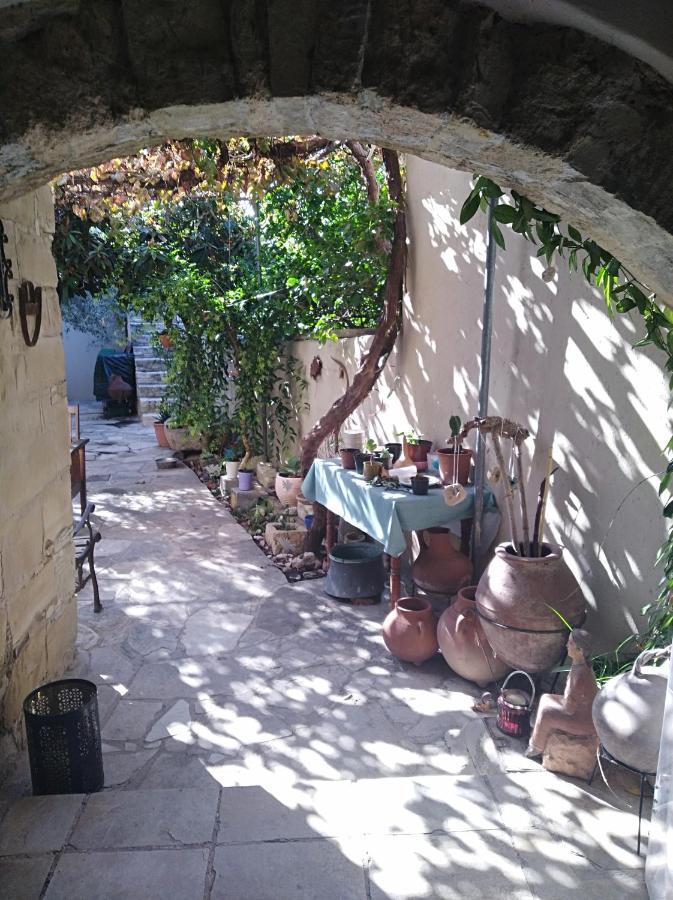 Avli-The Courtyard Hotel Nikosia Bagian luar foto